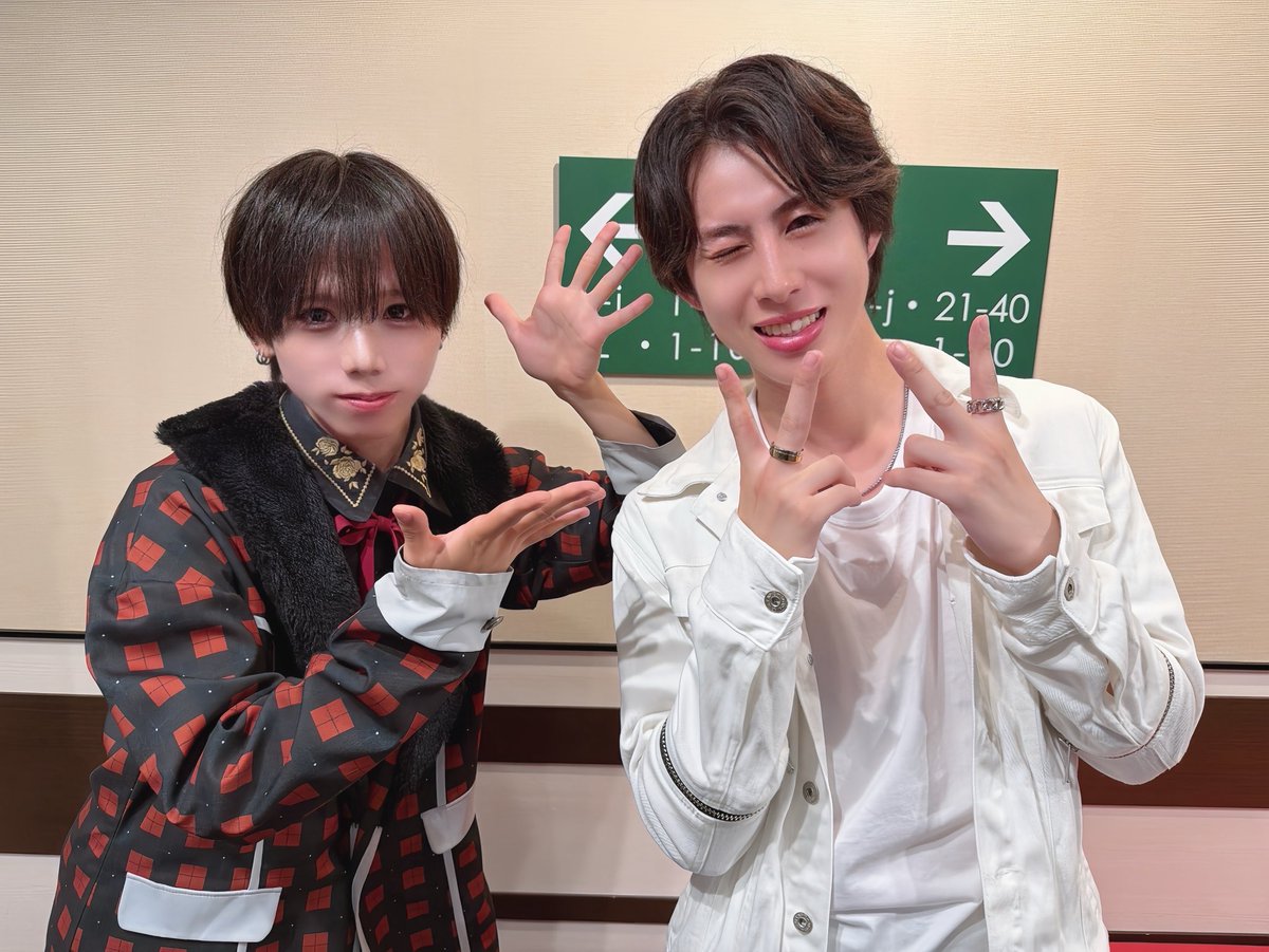 KM_StarPrince's tweet photo. お世話になってた方々！
ALT https://t.co/vMr40Z2UMx
