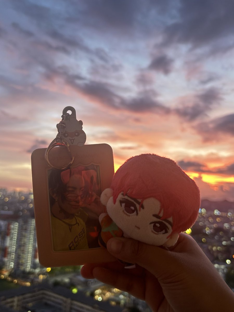 yubbylion's tweet photo. Happy Debut Day, Evan! 🤍 

Watching you grow has been such a beautiful journey, and this is only the beginning. Here’s to more dreams, more achievements, and many more years together.

#EVAN #에반 #RIDE_OR_DIE
#RIDE_OR_DIE_OutNow
@h_evva_n https://t.co/aCBkmjZt1u