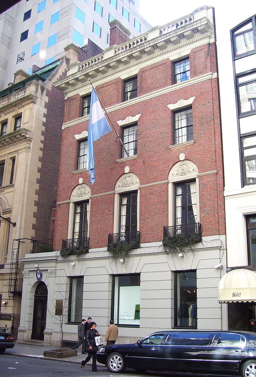 ElEconomista_'s tweet photo. 🚨 NUEVA YORK BAUTIZA UNA CUADRA DE LA QUINTA AVENIDA COMO "ARGENTINA WAY"

• La distinción fue aprobada por el Concejo Municipal y se inaugurará el 24 de junio.

• El reconocimiento destaca 80 años de presencia argentina en Manhattan y los lazos culturales, diplomáticos y comerciales con la ciudad.

🇺🇸 @alejandrito @ARGenNewYork