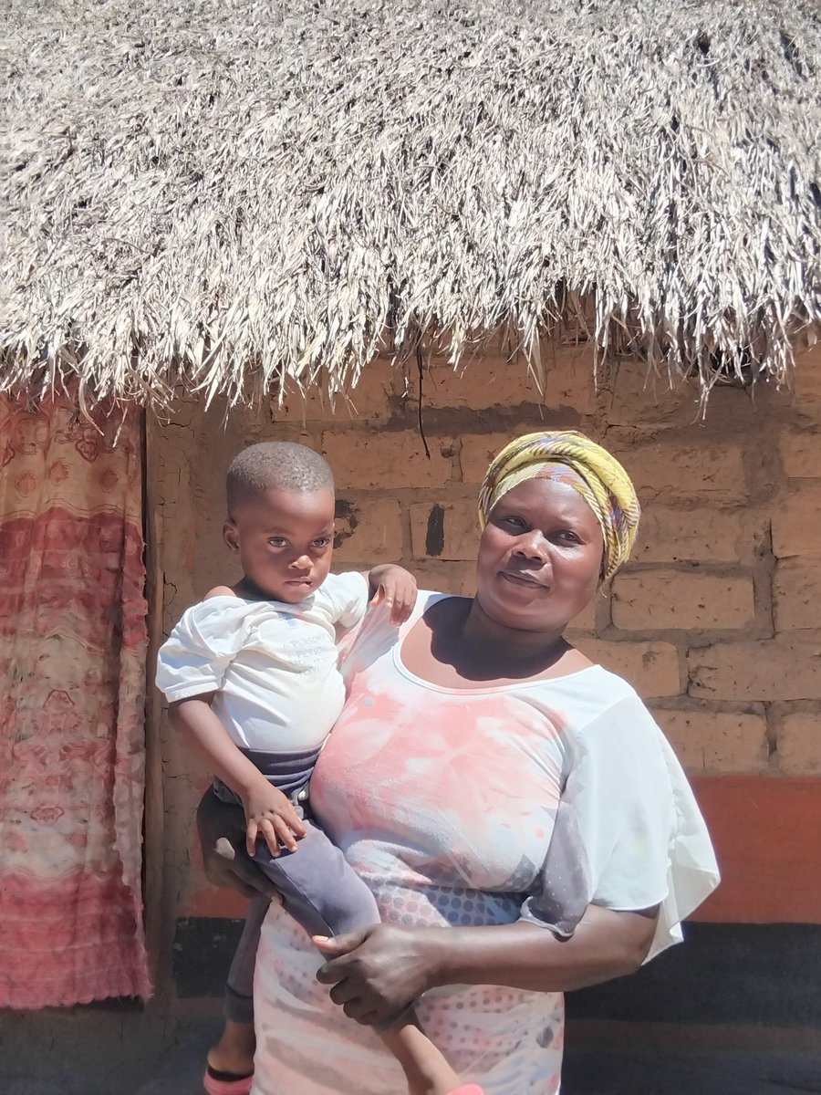 unhcrzambia's tweet photo. From conflict to safety, Justine fled DR Congo with her children after losing her husband to violence. Today in 🇿🇲, she’s rebuilding her life—one fritter at a time.
Her story is a powerful reminder: refugees don’t just survive—they rebuild, hope, and thrive. #WithRefugees #🇿🇲 https://t.co/0X15EQo1X2