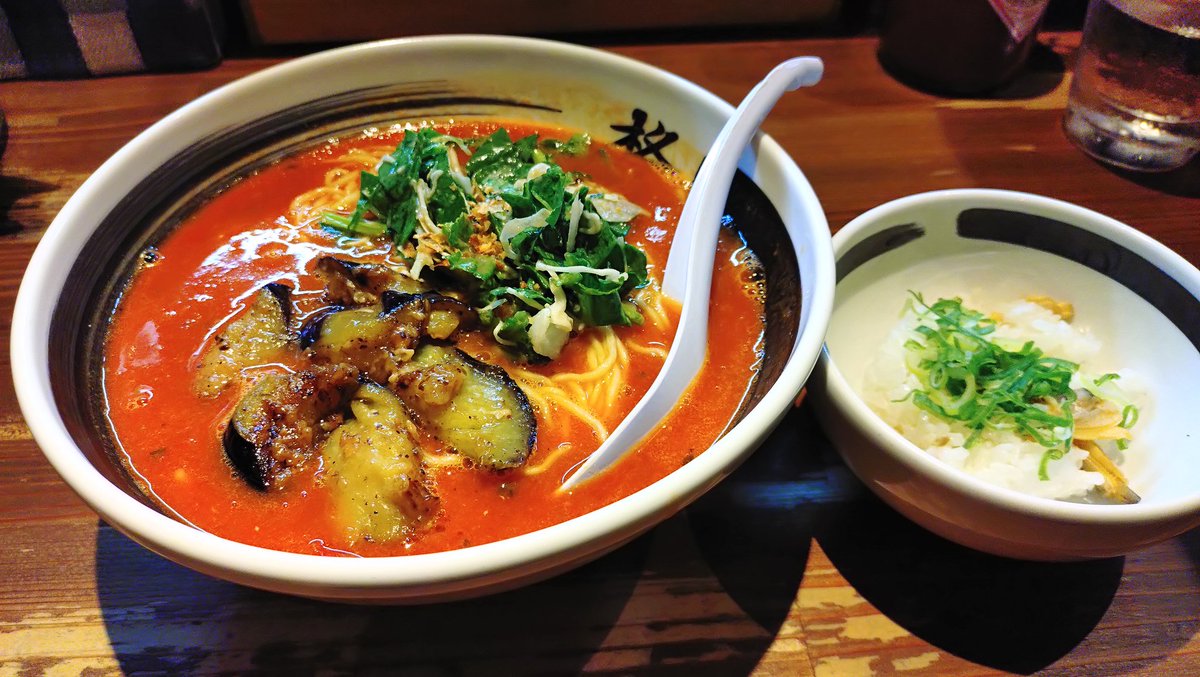 2UDark99's tweet photo. @marsh_mallowcat ありつけました〜
ホテルのフロントさんにあれやこれや聞いた結果のトマトラーメンですけれど、汁モノ最高でした〜 https://t.co/M6Wk9ZSu6J