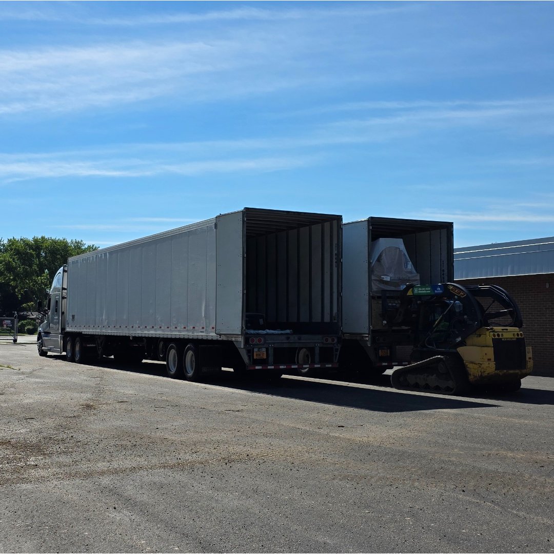 Riverview_Elem's tweet photo. Nothing more exciting than 2 semis of playground equipment rolling up at Riverview!! https://t.co/vHtEJFCwhK
