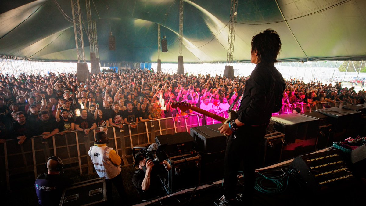 GunnLee's tweet photo. Because I received a photo from the official…
Thank you soooo much!
オフィシャルより写真をいただきました故…
ありがとうございました！

#downloadfestival 
#THEPRIMALS https://t.co/4Omp4UDSRA
