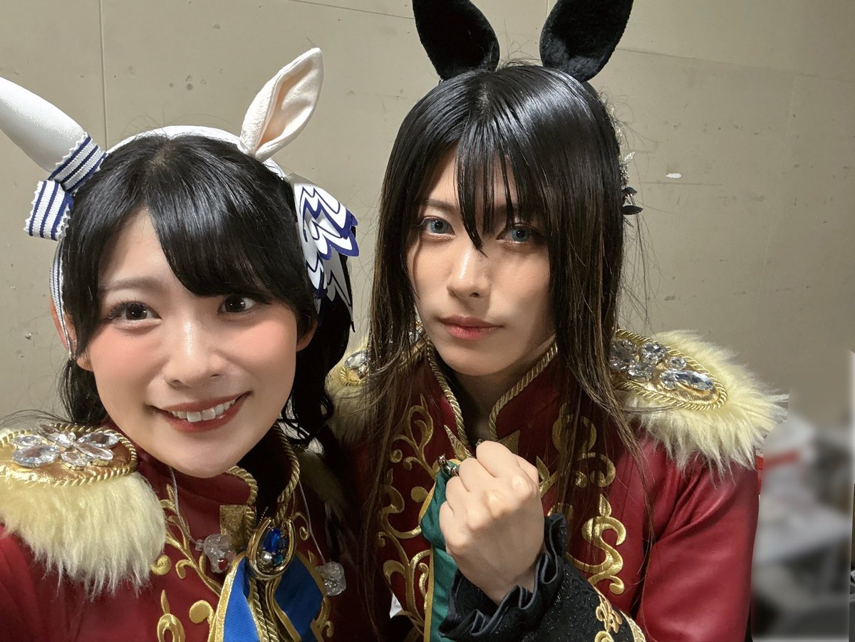 shimano_hana's tweet photo. 📸③ #ウマ娘7th東京D1
エスポワールシチー 役  亜咲花さん
シンボリクリスエス役 春川芽⽣さん
ラヴズオンリーユー役 久保⽥未夢さん
ラッキーライラック役  中島由貴さん
#ウマ娘 https://t.co/HIKJ0R988I