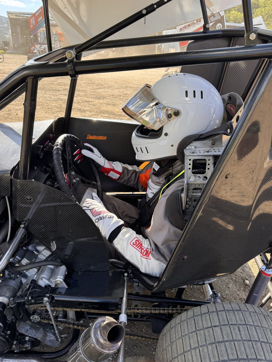 KTRacing_'s tweet photo. first night back racing in 7 years!! got faster and more comfortable as the night went on and only missed the show by one spot due to a few mistakes i made hopefully next weekend goes even better https://t.co/LC1wA8Svu7