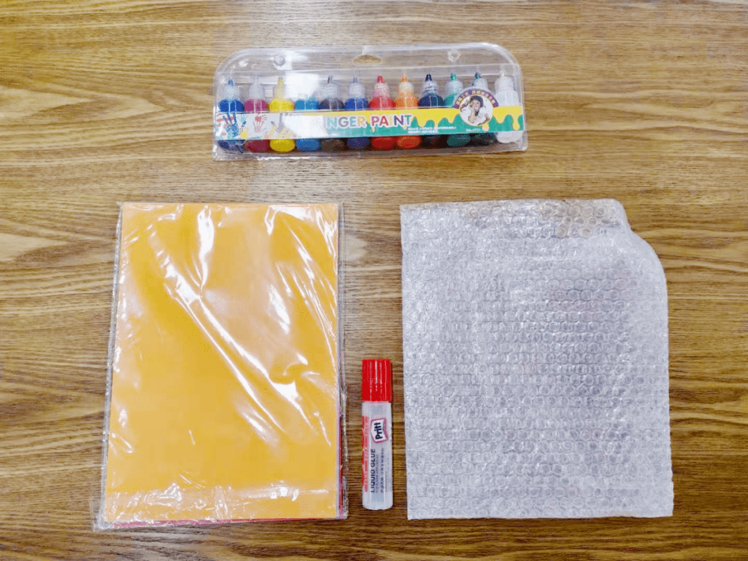 lleWell_'s tweet photo. Just unboxed my mystery package—curiosity hit different! Let’s see what’s inside… https://t.co/OhIgfUN6hg
