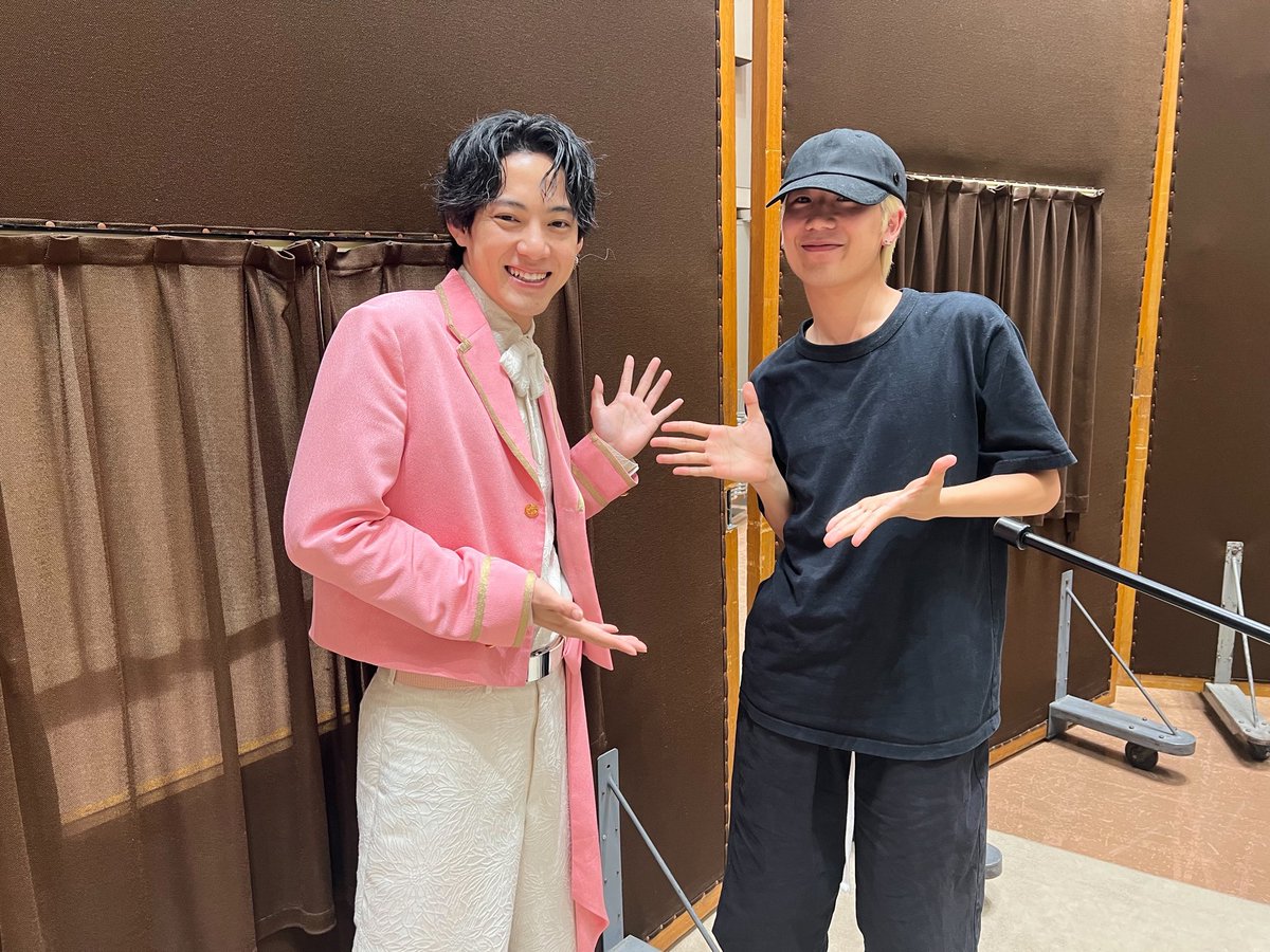 monaki_official's tweet photo. ケンケンです🗡️
「#ミュージックライン 」聴いていただけましたか？？
MAZZELさんとご挨拶した時に実は10年前に映画で共演していたんですよと、HAYATOさんからお話してくださいました！
10年後に2ショットを撮らせて頂きました！！
今後またお仕事で共演できるように頑張っていきます〜💪🏻

では！！ https://t.co/SRlOG5D4cW