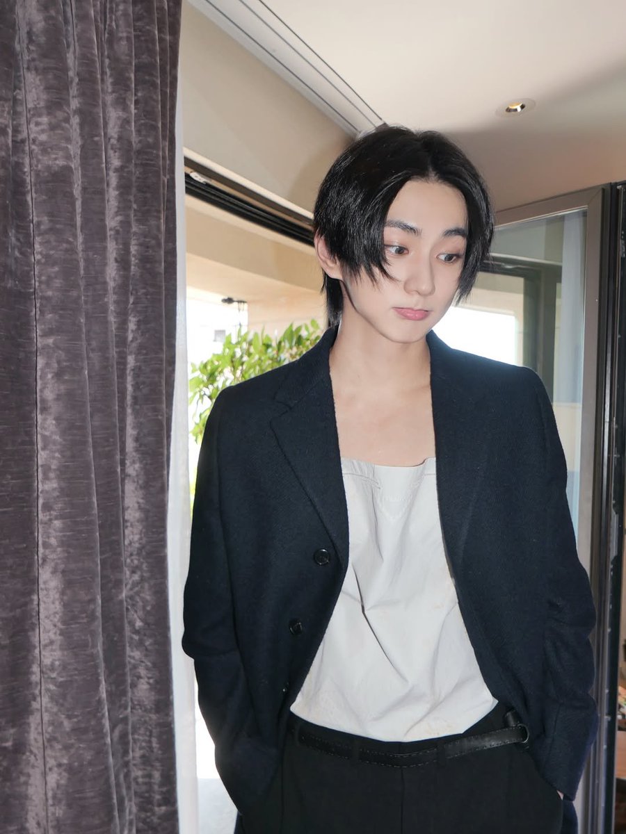 JungwonPH's tweet photo. @Prada @ENHYPEN @ENHYPEN_members (2/3)

#PRADAXENHYPEN #PradaSS27 #Prada #ENHYPEN #엔하이픈 #JUNGWON #정원 #ENHYPEN_JUNGWON #엔하이픈_정원 @ENHYPEN @ENHYPEN_members https://t.co/vLn62qjknY