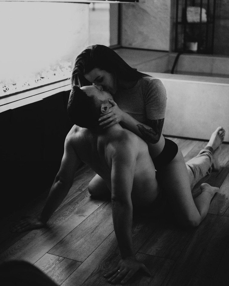 Secrets_by_MrsC's tweet photo. Surrender to my lips https://t.co/NFiuFV1vcn