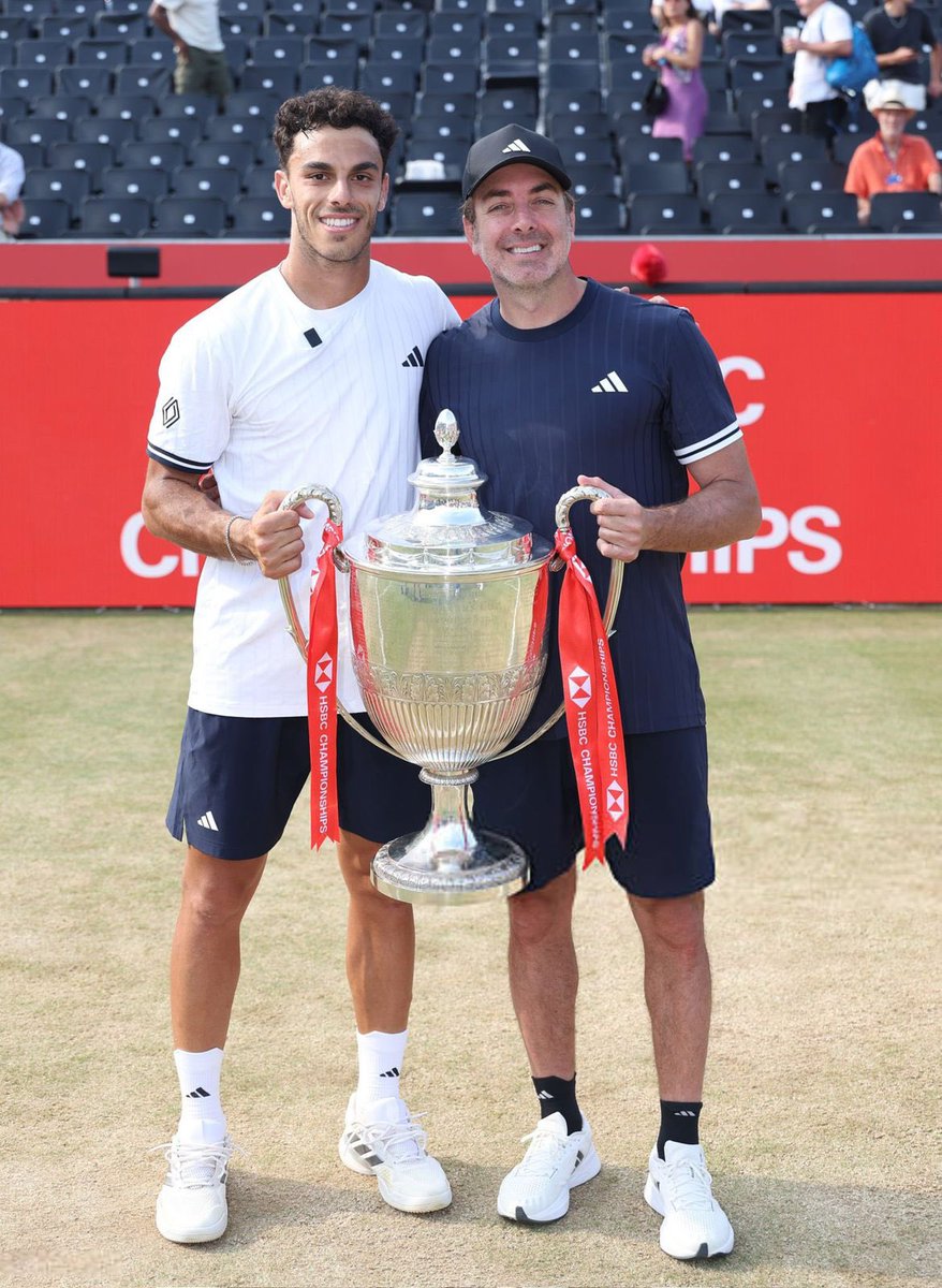massunico's tweet photo. Tremenda semana @FranCerundolo 🏆
Felicitaciones por el esfuerzo y de seguir luchando hasta el final 💪
Seguimos firmes.
Gracias a todo el equipo por su gran trabajo👊
 
Campeón en Queen's 😄 https://t.co/fZgrpEOOGc