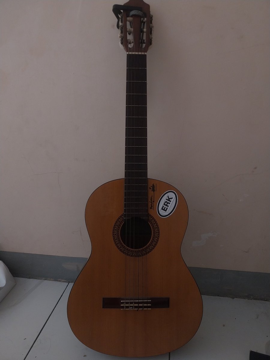 saMbatei's tweet photo. @draftanakunpad4 yamaha c315 https://t.co/3iTi9NNMRk