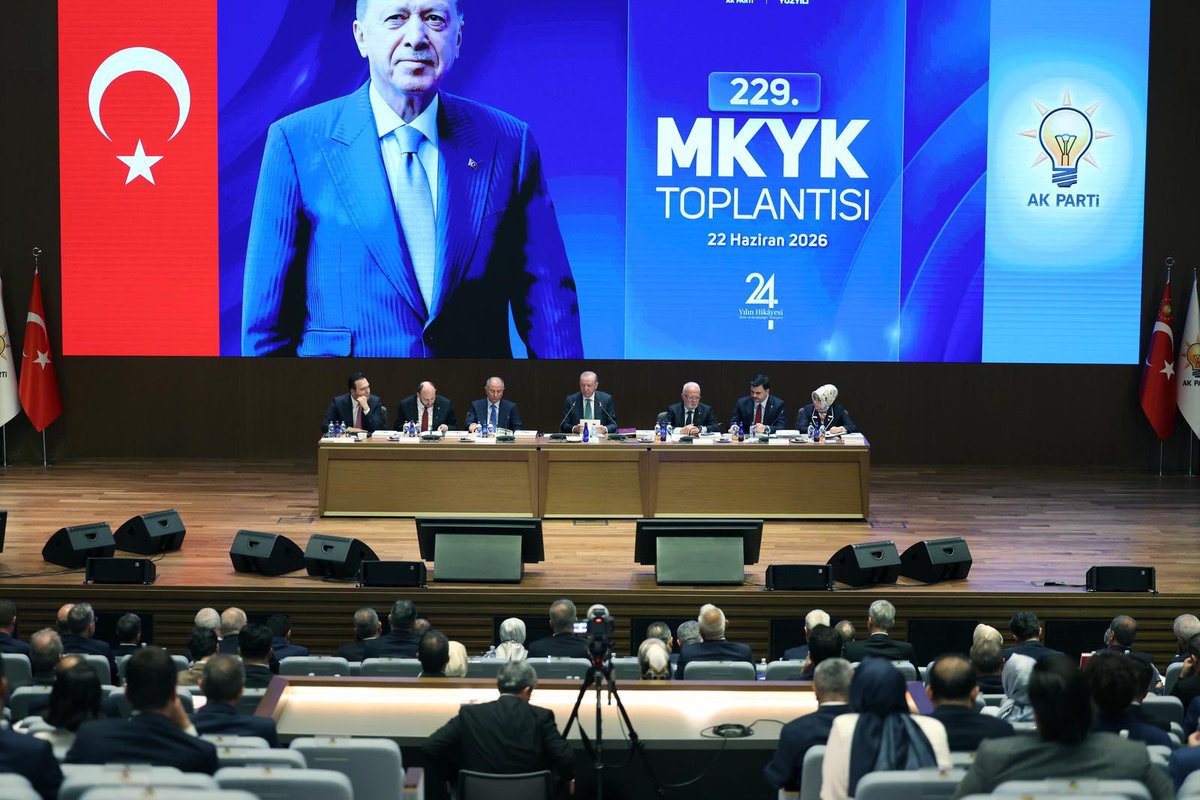 HuseyinYayman's tweet photo. 📍AK Parti Genel Merkezi

Genel Başkanımız ve Cumhurbaşkanımız Sayın @RTErdogan başkanlığında Merkez Karar ve Yönetim Kurulu (MKYK) toplantımızı gerçekleştiriyoruz.

MKYK Toplantımızın ülkemiz, milletimiz ve partimiz için hayırlara vesile olmasını dilerim.

@Akparti https://t.co/unsdbfrn5Q