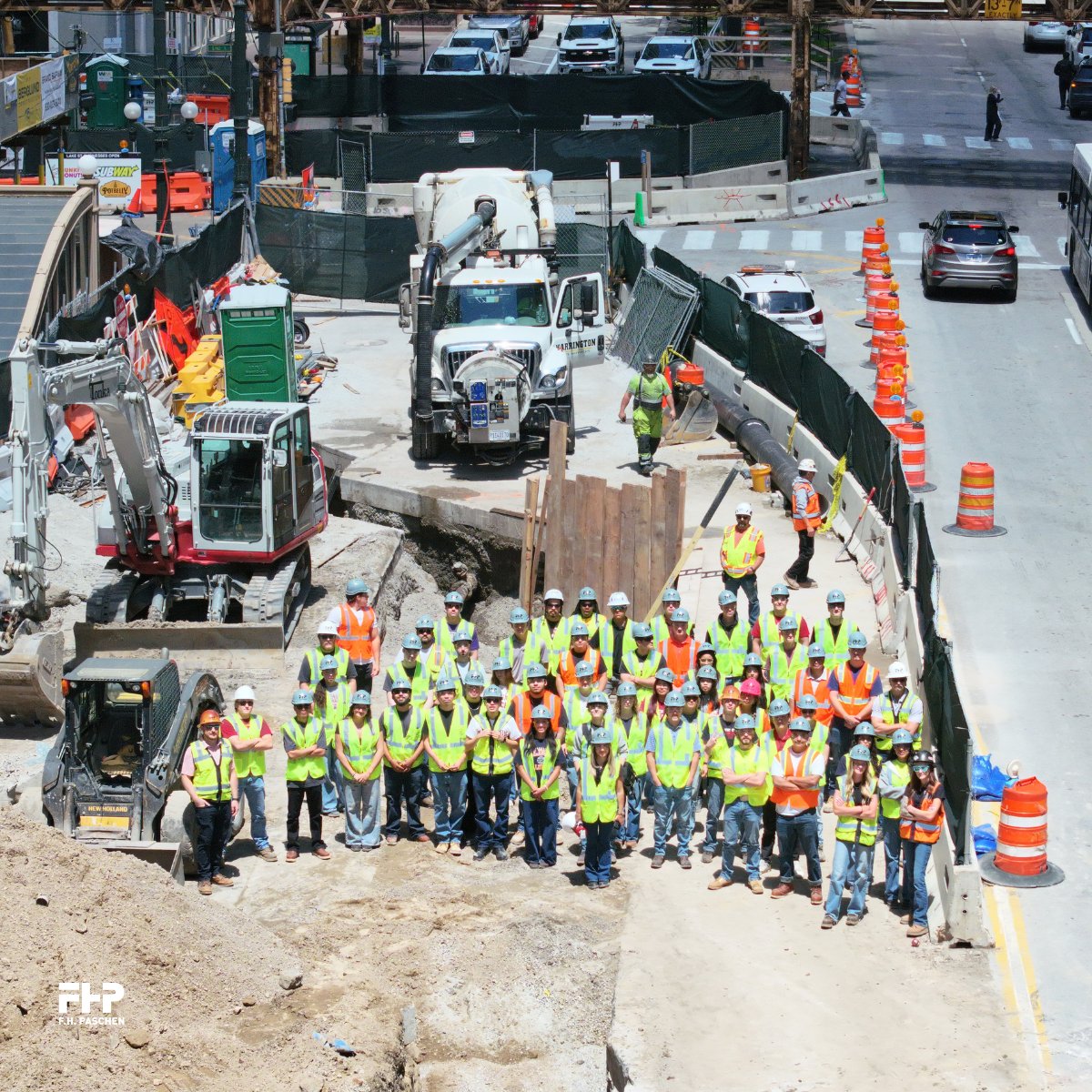 fhpaschen's tweet photo. Chicago interns kicked off Friday in the Field with downtown project tours and lessons from our project teams. #BuildWithPaschen #PursueWithPaschen https://t.co/QOc6NCjyTG