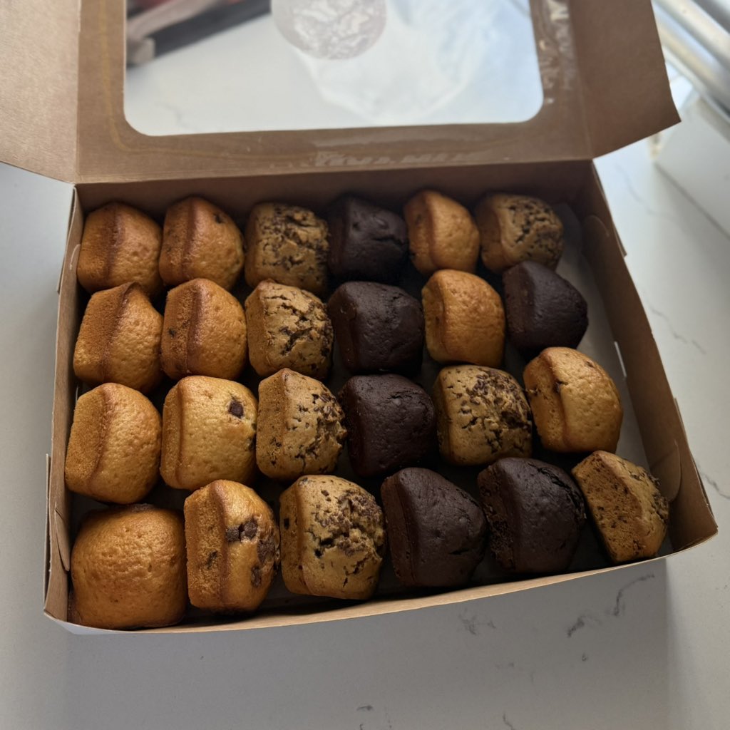 WandileTembe2's tweet photo. Some of our Baked by Wandii Orders from this weekend. Orders for the week are now open https://t.co/MzhLIEI6te