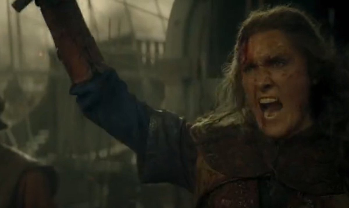 Masclarowater's tweet photo. Se abren serias dudas respecto a los hijos de Rhaenyra: Aegon y Viserys. Ya que sus tramas han sido muy alteradas tras lo visto en el Gaznate. Seguro que Ryan Condal se inventará algo para compensarlo, ya que es su especialidad...

La sensación es que estamos ante otra historia. https://t.co/hoUPQTj5xC