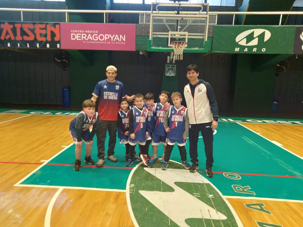 BoedoEstrella's tweet photo. 🏀BÁSQUET INFERIORES
Ferro verde (local) vs EdB

U21 104-43
U17 94-43
U15 93-35
U13 103-29
U11 89-24
U9 42-0
🇫🇷⛹️‍♂️🇫🇷 https://t.co/tPKuH9T01C