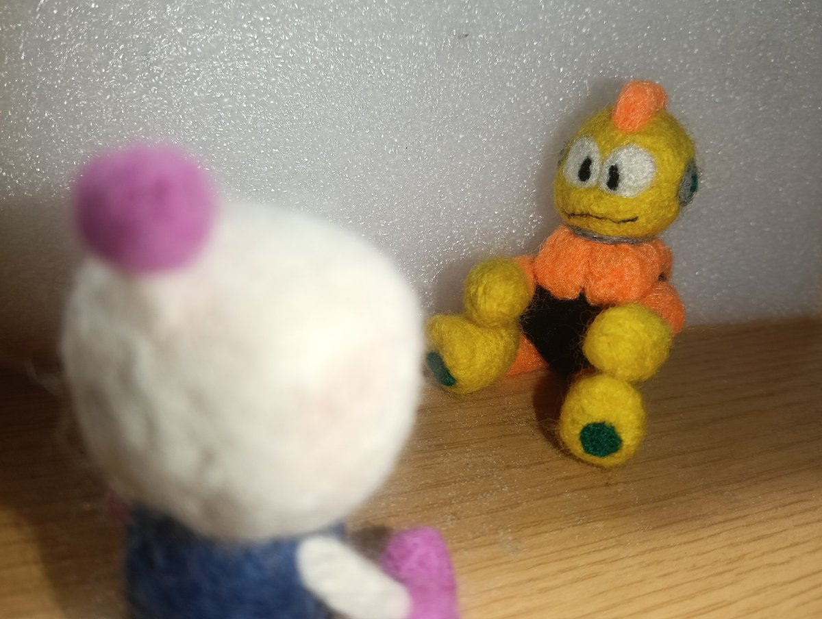 OGA_1019's tweet photo. #Megaman  #ロックマン  #羊毛フェルト 
羊毛フェルトで、ロックマンシリーズのボンバーマンを作ってみました！ https://t.co/OJMlE8CuXP