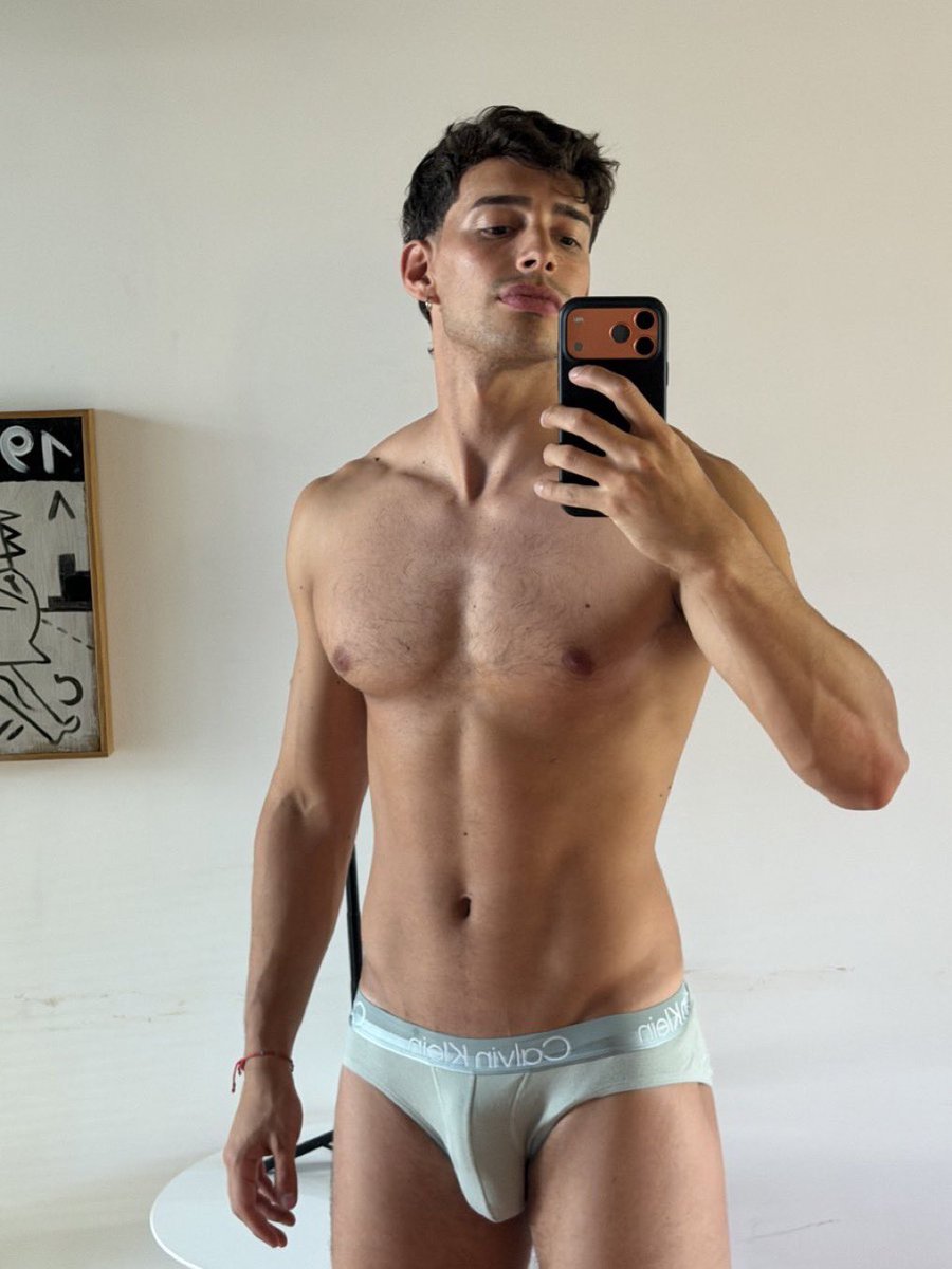 maxitassionlyf1's tweet photo. Hey 👋 look who is 🥵 hot https://t.co/FR7DYfCtv4