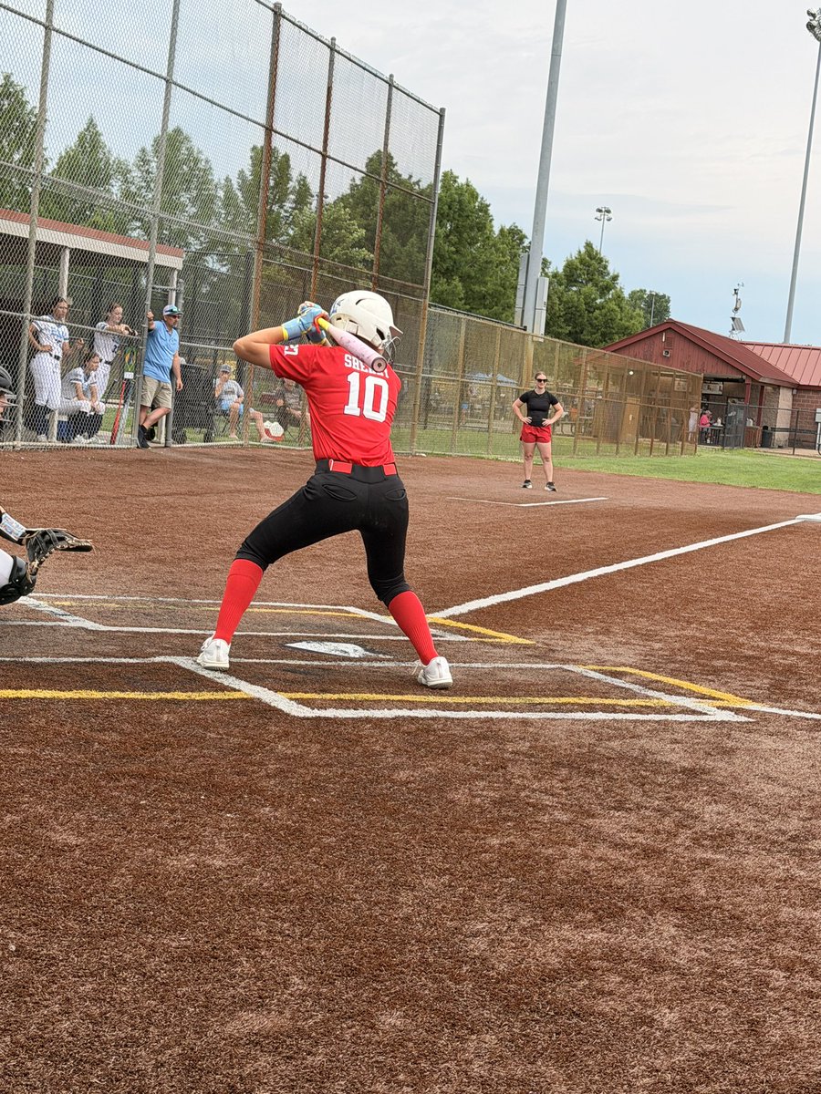 wsherry2027's tweet photo. I absolutely love competing with my @16u_legendsnat team! Excited to see what we can do in CO next week! 

@cbcsoftball17 @cbcsbtruelove https://t.co/imFtw01Gn6