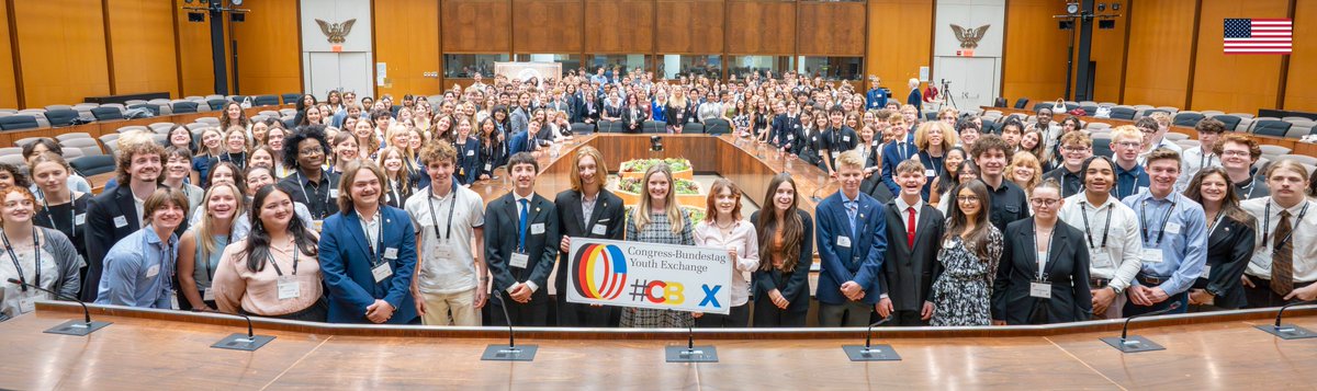 ECA_AS's tweet photo. I welcomed home 300 young Americans after their exchange in Germany through @ECAatState’s CBYX. They return with skills and networks to make America competitive for decades to come. https://t.co/GdHTpe9lcg