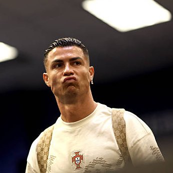 frasecr7's tweet photo. 🗣Kaká explica por que considera Cristiano Ronaldo mais completo que Messi.👇

"Cristiano é o mais completo do Mundo. Faz gols com o pé esquerdo, com o direito, de cabeça e de faltas.

O Messi é excelente, com todas as suas genialidades, mas o Cristiano é mais completo."  🐐 https://t.co/6pex1PTaej