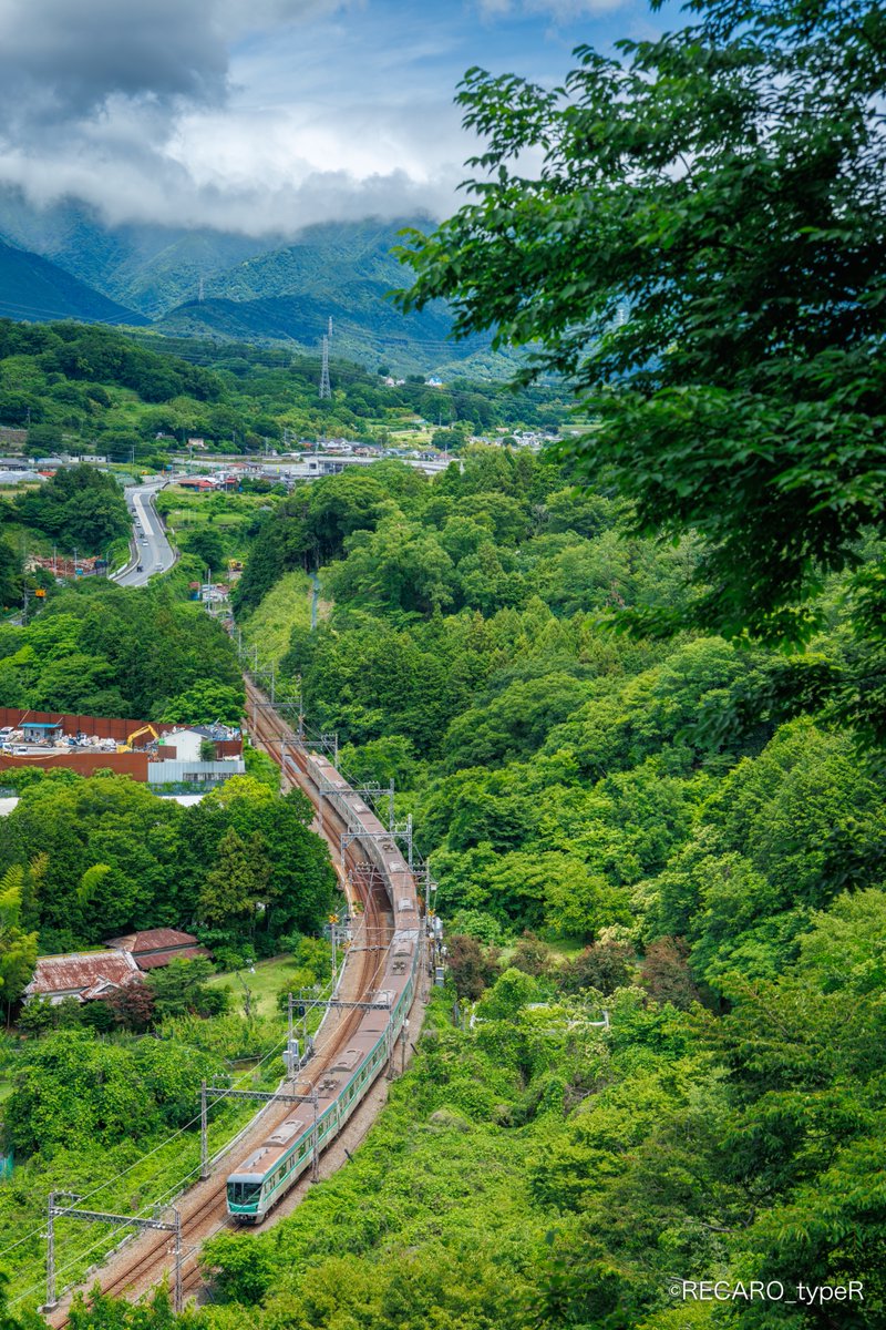 RECARO_typeR's tweet photo. 小田急イチの景勝区間、四十八瀬川・川音川沿いをゆく東京メトロ16000系
地元に都会の電車が来たみたいな感じでテンション上がりました笑 https://t.co/btR3CdLEO1