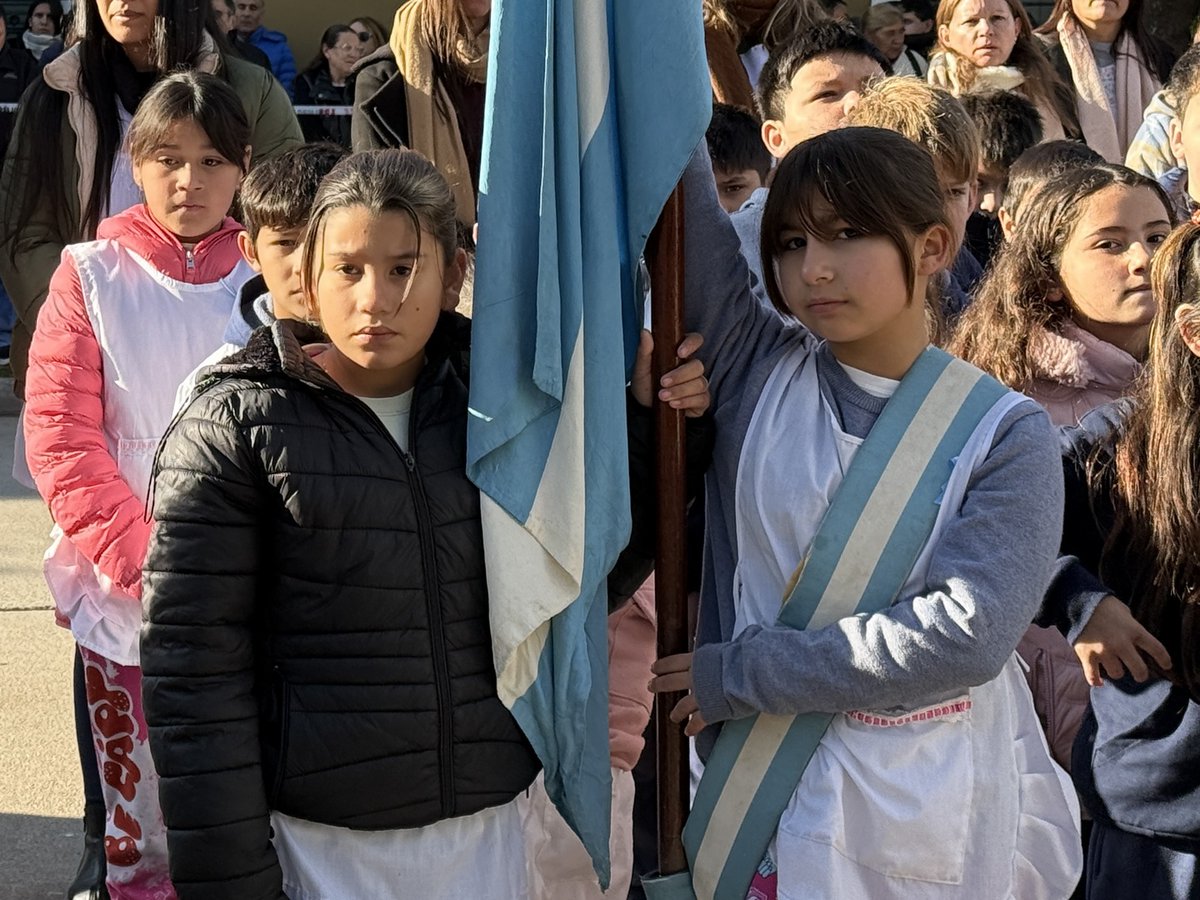 municipioSAG's tweet photo. Más de 400 estudiantes prometieron lealtad a la bandera nacional
https://t.co/nVNU0MWX5b https://t.co/p3zi9pKXyY