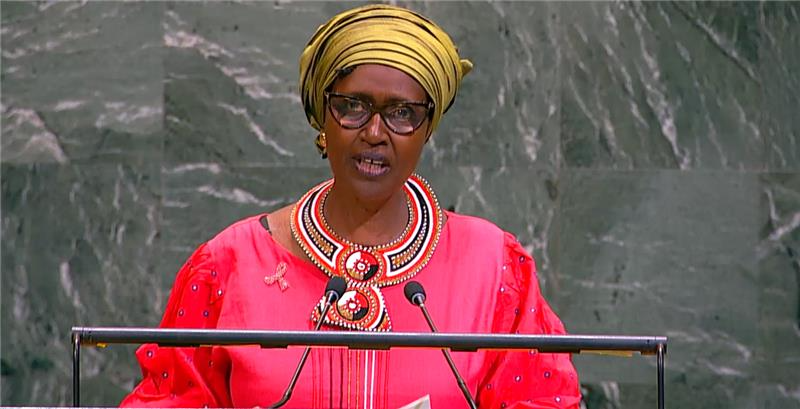 UNAIDS's tweet photo. @Winnie_Byanyima "Governments of the world, are we going to keep the promise?"
Calling the global AIDS response "perhaps the most successful story of multilateralism in 40 years," @Winnie_Byanyima  urged Member States to use the new Political Declaration to build on decades of progress. https://t.co/kSl9tVZ3hM