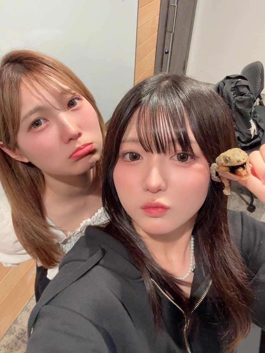 remi_amakawa's tweet photo. #リンプラマッチング 第25回❕✨️✨️

お聴き頂いた皆さん！
ありがとうございました🐬🐎

今日は、2525の日ということで
みんなからのにこにこエピソードで嬉しい気持ちでいっぱいだし、
晩御飯🦎も栄養満点に食べれてお腹いっぱいでにこにこです😋🍴

皆さんの感想もお待ちしております✨️
（ぜひ、ハッシュタグ付けてね👀）

写真はスリーショットですꯁꯧ
見納めください⬇️