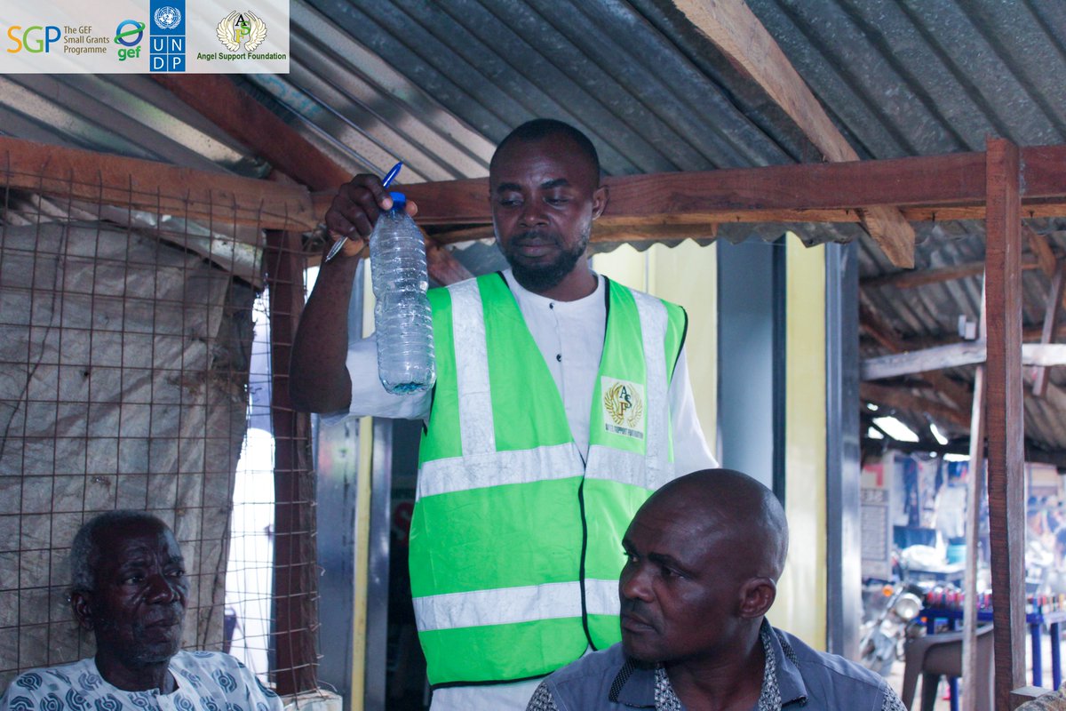 Angelfoundatn's tweet photo. Their excitement to help build the market's first eco-friendly toilet shows the power of community ownership.

Together, we're turning plastic pollution into practical solutions. ♻️🚻

#EcoBrickSanitationProject #BeatPlasticPollution #ClimateAction #ASF #WasteToWealth https://t.co/6O9Hthe9tY