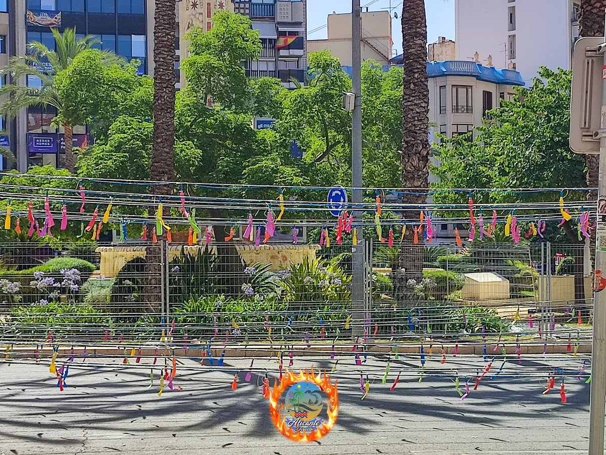 AlicanteDirecto's tweet photo. 🔹 La Pirotecnia Pibierzo aprueba y saca buena nota en la plaza de los Luceros.

🔸 Disfruta la mascletá íntegra en nuestro Canal de YouTube. 🔸

https://t.co/TBhRxmImot

#AlicanteDirecto #Alicante #Alacant #Fiestas #Eventos #CostaBlanca #ComunitatValenciana #España https://t.co/oaMvYfwj0B