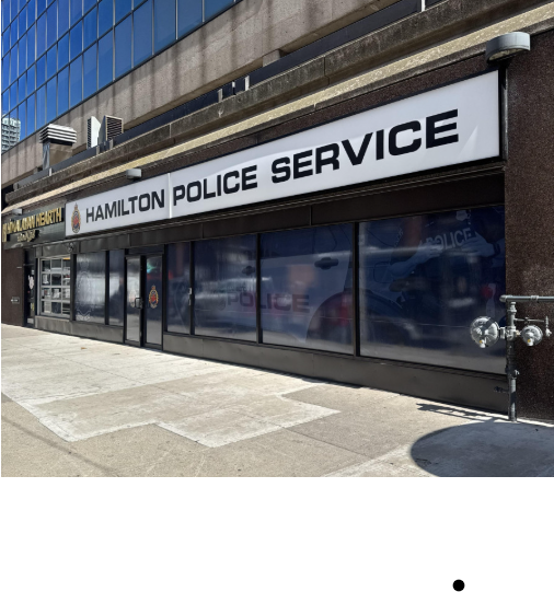 BayObserver's tweet photo. Police presence in downtown Hamilton bolstered with new substation in Jackson Square https://t.co/zZibP6Z5rS  #Hamont #BurlON #HamPolice https://t.co/QXECOmyazz