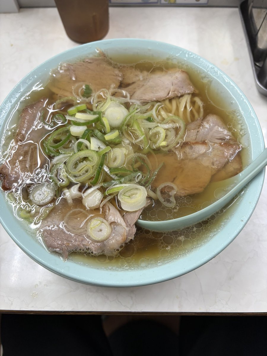 tachibana_kento's tweet photo. #ラーメンロック

稽古でした！本番に向けて着々と進んでます！

そしてちゃん系ラーメンを食いました！
チャーシューすき。なみなみのスープ隣の人にこぼしそうになった危ない https://t.co/4VPZBnju1u
