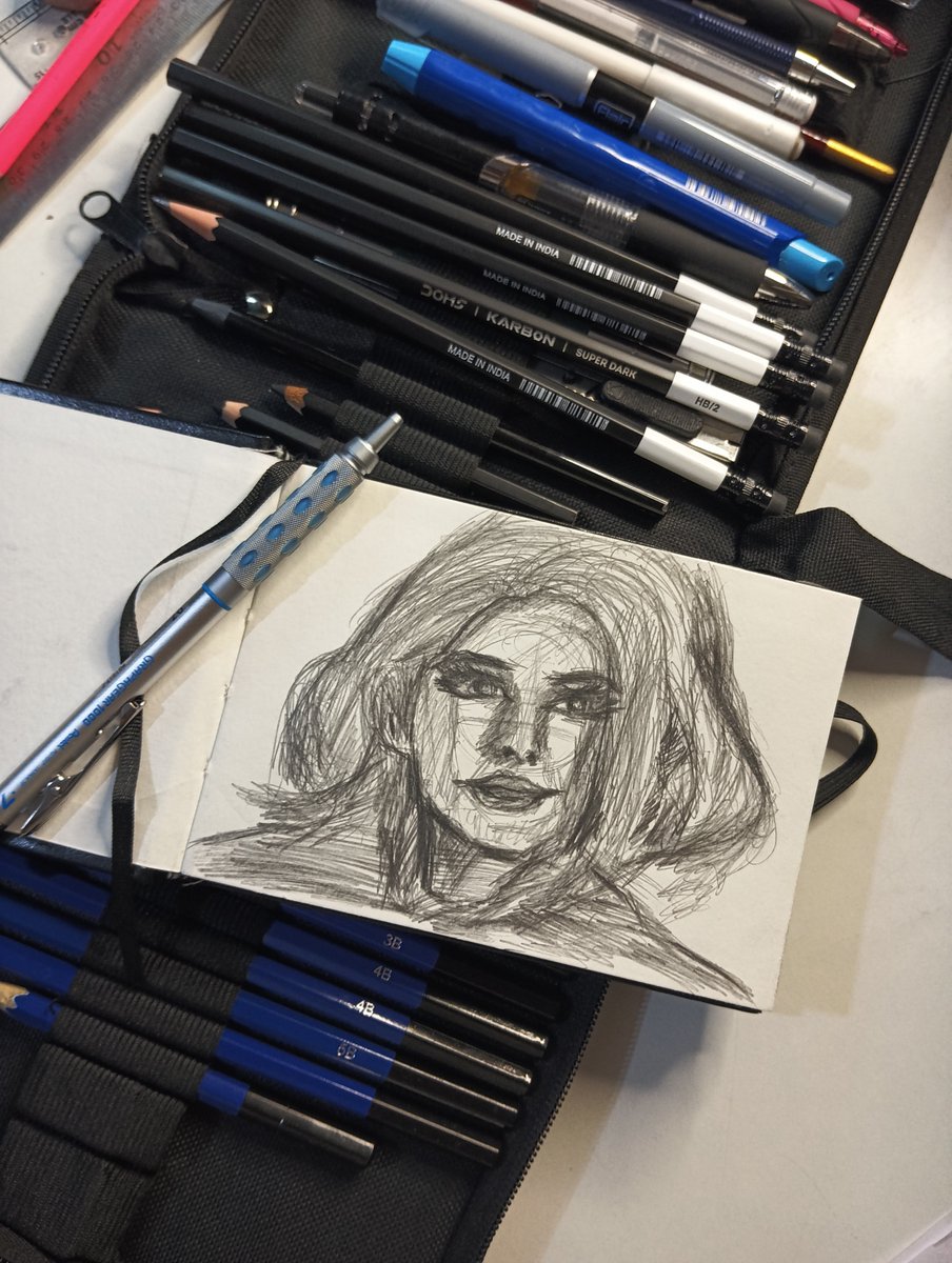 ShakyawalM29824's tweet photo. Girl drawing, sketch, art......
#girldrawing https://t.co/fXPl4Pxgq8