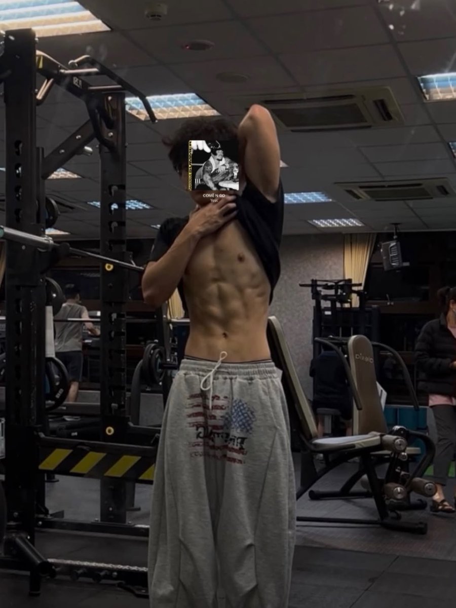 MuscleDemonx's tweet photo. your dark angel is back. 

time for you to get on your knees 

and suck for your lives. https://t.co/NXj4RR5ceG