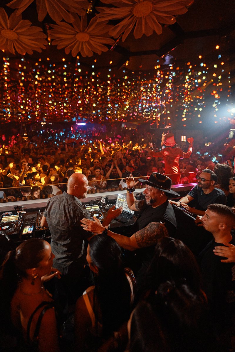 djrogersanchez's tweet photo. Another unforgettable night at Flower Power 🌸🍒✨

Big thanks to everyone who joined us at @pacha and brought the energy from start to finish!

Having @marcocarola and Sam Oui alongside me made this one extra special 🔊 https://t.co/o2bzDOwmrY
