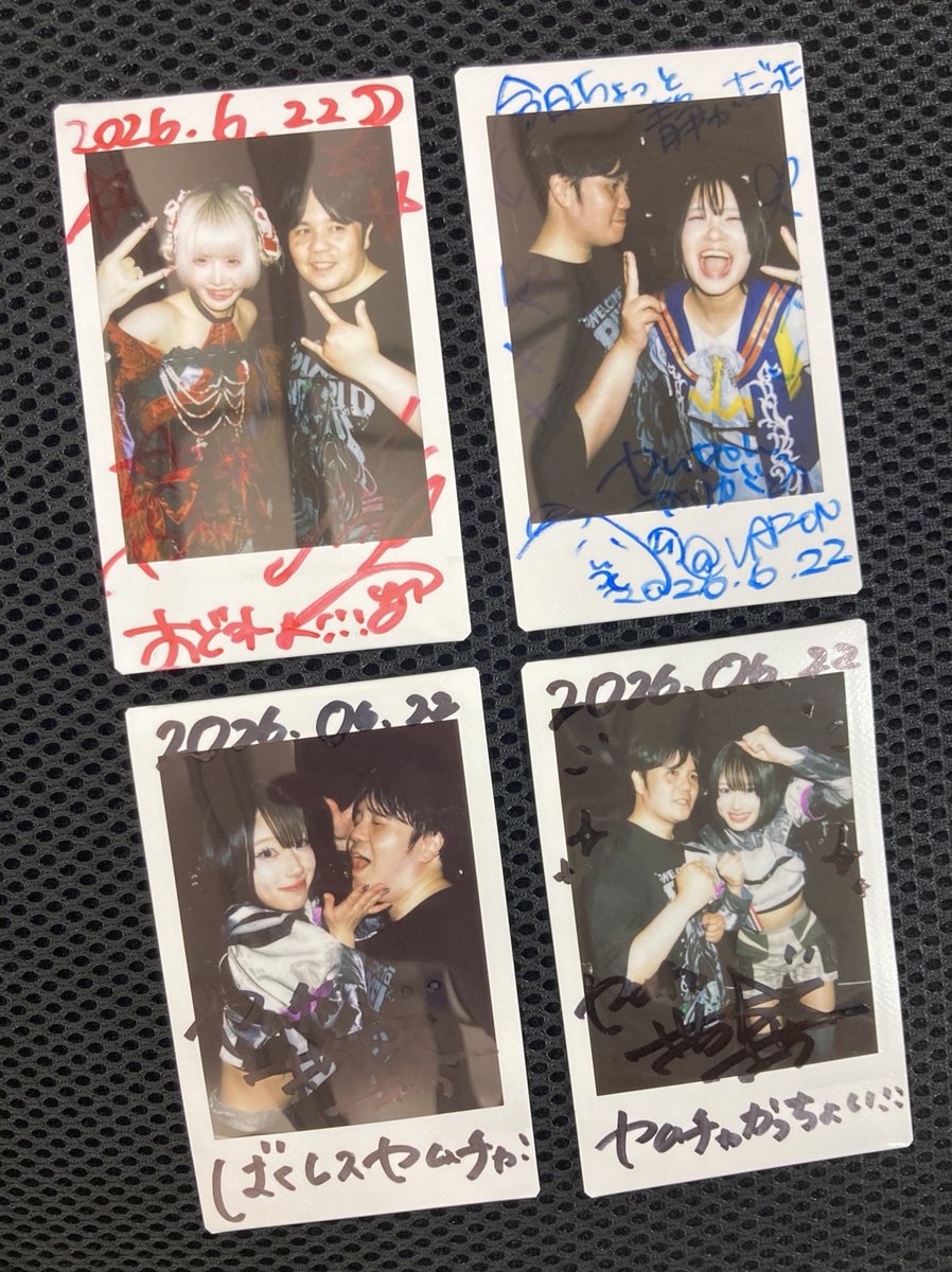 YUM351213's tweet photo. AZ-ON!
今日は3人、撮りに行きました!♪
---
キサラちゃん:
「全然こっち向いてないから爆レスした!」
メリィさん:
「今日踊った?…踊れよ!」
ういちゃん:
「台風だから私のとこにも来てくれたの?」
---
三者三様で面白かった(笑)
#AZON
#キサラギキサラ 様
#狐宵メリィ 様
#天使羽 様
#VARON https://t.co/0FC2fNTMzk