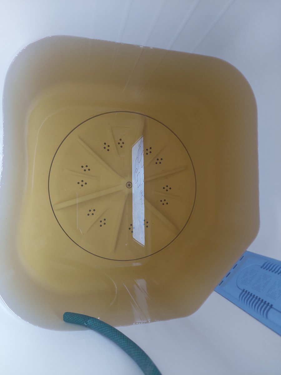 pasabertodo's tweet photo. @SEGIAGUA @TlahuacRenace ¿les parece que esto es agua potable? ¿Les parece bien que esta sea el agua con la que obligan a la población a hacer su vida? ¿Ustedes en sus casas podrían vivir a gusto con esta agua? Por mas reportes que hago llevo meses con este problema https://t.co/qlGcblN5jB