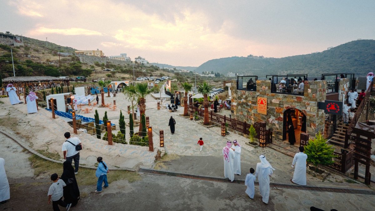 Discoveraseer's tweet photo. في قصور أبو سراح، تحكي الفنون والتفاصيل الأصيلة قصة الإنسان والمكان

#عسير_تهوّل #السما_أرضك https://t.co/nxovUuMiBZ