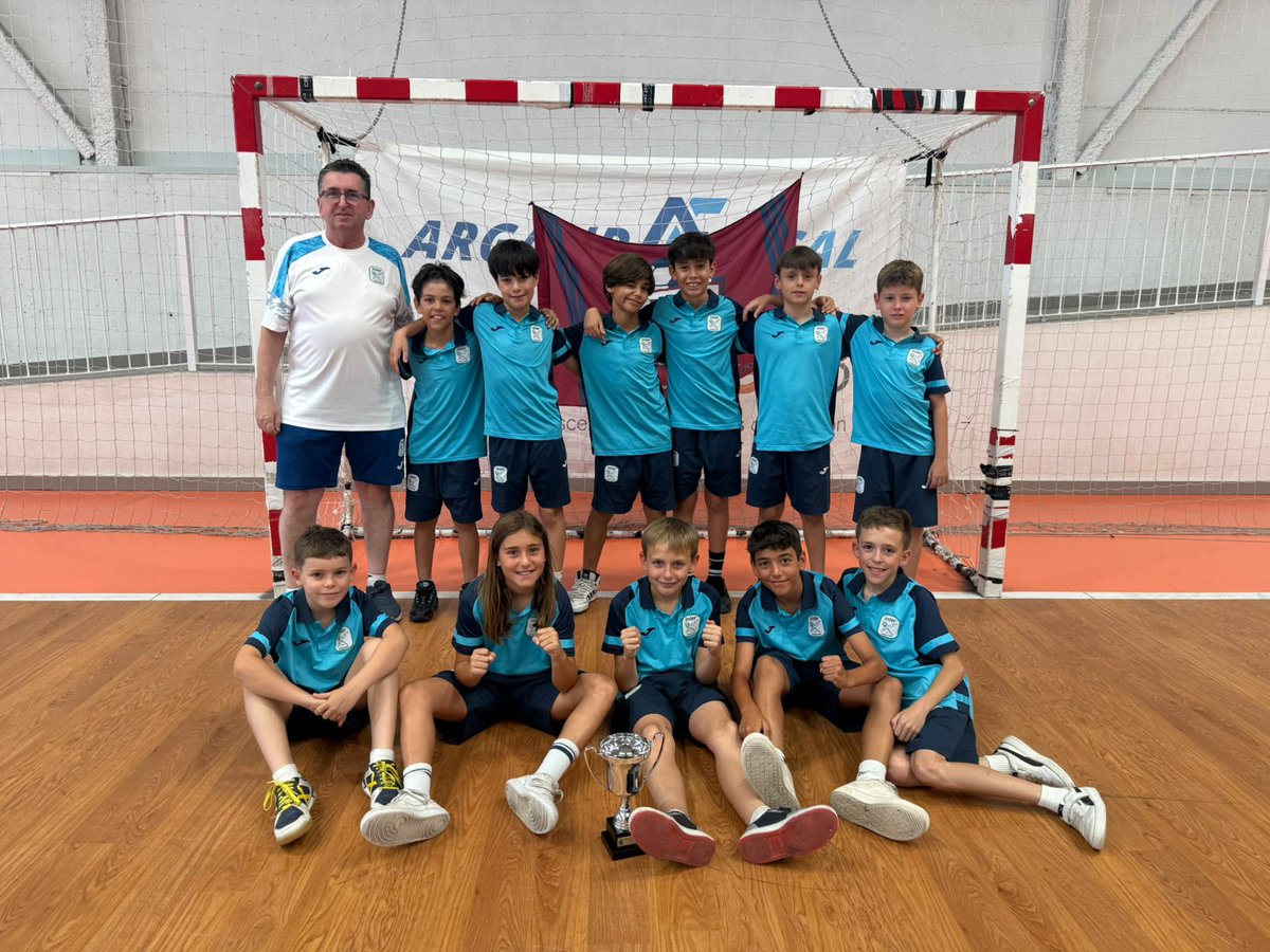 AcademiaInterFS's tweet photo. 🏆 ¡Fin de semana de torneos para varios equipos de la @AcademiaInterFS en estos últimos coletazos del curso!💙

1⃣ y 2⃣ El #CerramientosHenares Benjamín "A", en Malvar.
2⃣ El @Sintasdental Infantil "C", en Talavera.
3⃣ El #Multiópticas Infantil "B", en Algete.

#InteristaSoy💚💙 https://t.co/iXzHUkM9oY
