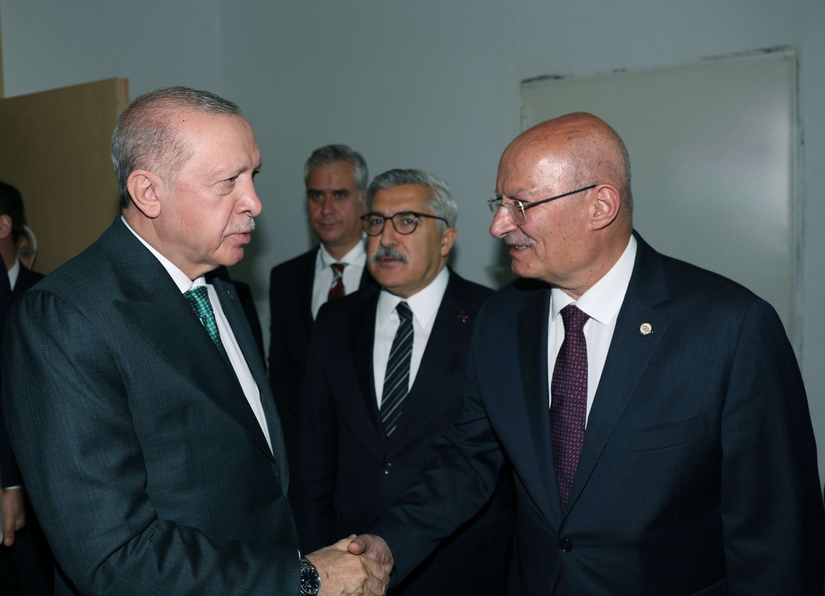 ATOkurumsal's tweet photo. Ankara Ticaret Odası Yönetim Kurulu Başkanı @GurselBaran, Cumhurbaşkanı Recep Tayyip Erdoğan'ın teşrifleriyle ATO Congresium da gerçekleşen “AK Parti Ankara Teşkilat Buluşması”na katıldı.

@RTErdogan https://t.co/EcTL8uXms9