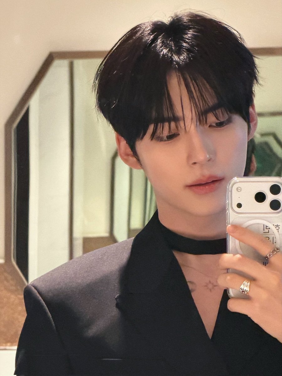 missthislife's tweet photo. 예쁜거알고잇는데도 이렇게진짜존나예쁠때마다화들짝놀램 https://t.co/uch20WyO4w