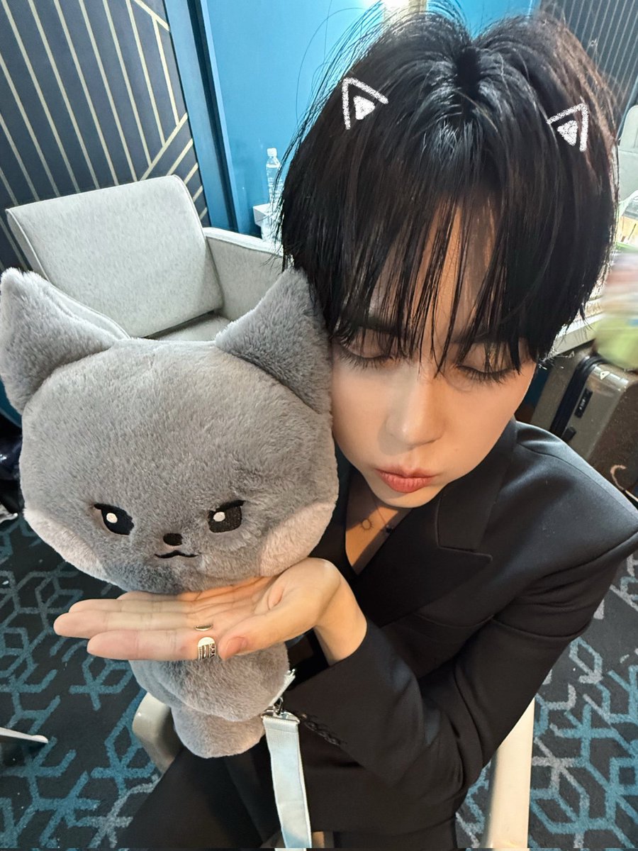missthislife's tweet photo. 예쁜거알고잇는데도 이렇게진짜존나예쁠때마다화들짝놀램 https://t.co/uch20WyO4w