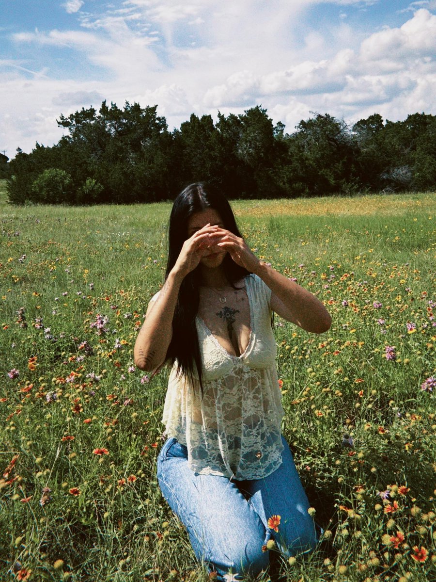 nevaevaaaaa's tweet photo. https://t.co/UlYrlfttJb
