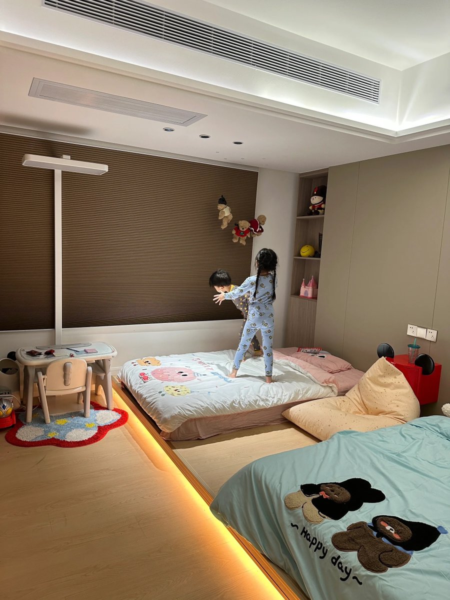 gb3gzzHkcXDC2QG's tweet photo. [Today's 10-min fun: Build a pillow fort with your kid! Laugh, imagine, and make cozy memories that stick  #ParentingWin #FamilyFun]， https://t.co/RetxKI739p