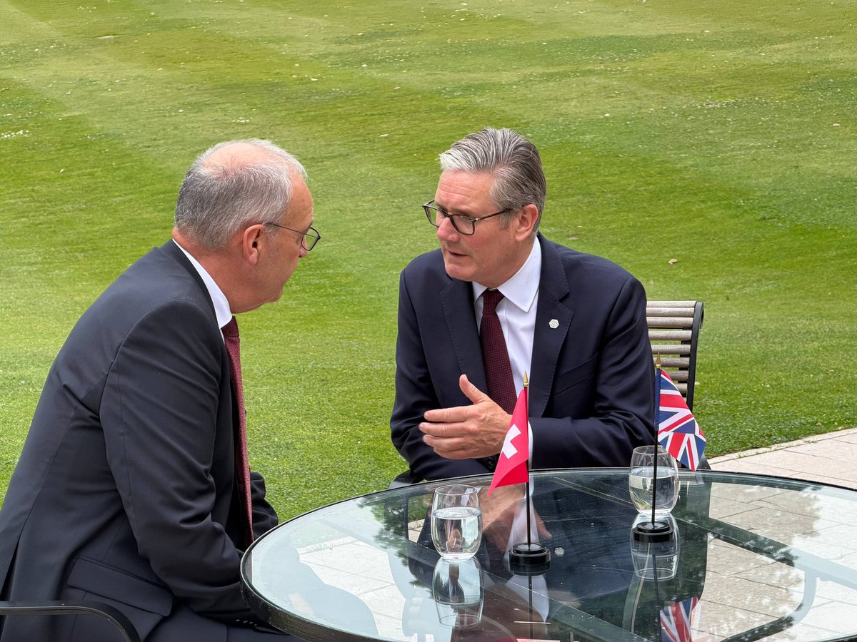 ParmelinG's tweet photo. I thank PM @Keir_Starmer for his contribution to 🇨🇭🇬🇧 relations. Our meeting in Évian last week reaffirmed a shared ambition for a modern trade agreement—one that would strengthen our partnership and send a strong signal in uncertain times. https://t.co/K30WxUNWPO