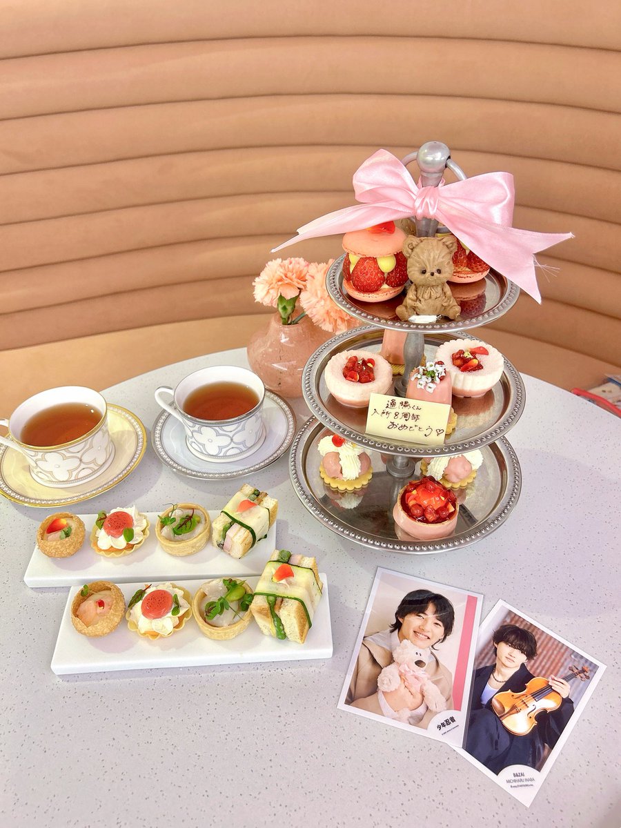ina_michi1019's tweet photo. ⠀∧＿∧    ∩ *  🎀  #稲葉通陽入所8周年
(づ ﹏ <)/ * .⊹ ˚ ˖ ♪ #18年組入所8周年 https://t.co/jH89ArIYzl