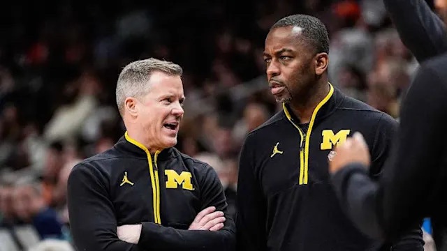 REALDonThomas's tweet photo. In 1996, Rick Pitino led Kentucky to a national championship.

The following year, he leaves for the NBA.

Tubby Smith takes over, and wins the national championship in 1998.

Get Mike Boynton on Line 1. #GoBlue https://t.co/iLXKhN3CpO