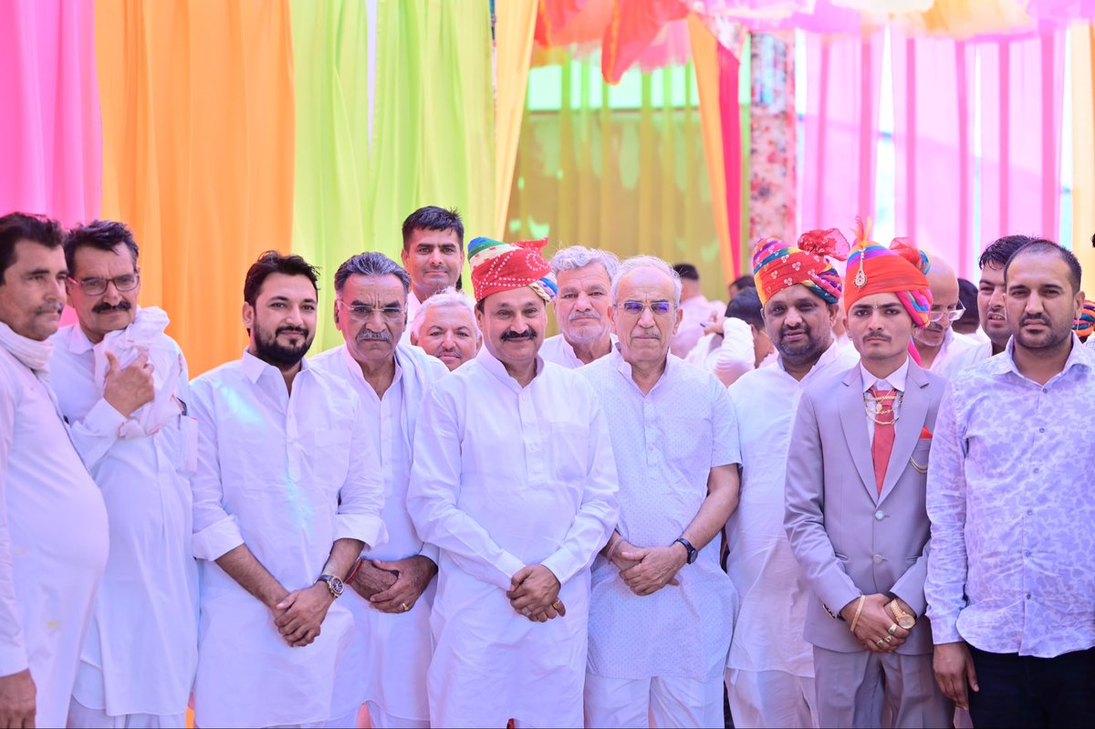 ManishNSUI__'s tweet photo. गत दिवस युवा कांग्रेस के कर्मठ एवं मजबूत साथी भाई प्रताप जी माचरा के पारिवारिक कार्यक्रम में सम्मिलित होने का सौभाग्य प्राप्त हुआ। 
इस अवसर पर माचरा परिवार द्वारा मिले मान-सम्मान और अपनत्व के लिए आभार, धन्यवाद।
@SachinPilot  @AbhimanyuP00NIA https://t.co/3uzOHOi2aa