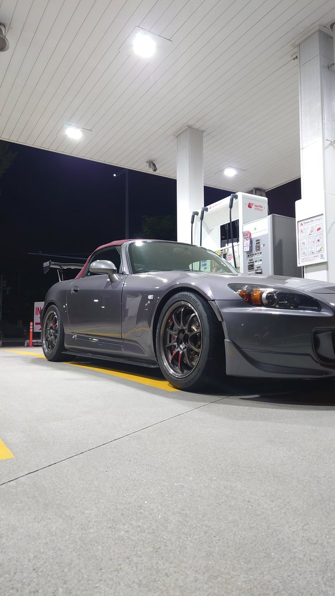 ap1mh's tweet photo. 明日はシバ走in鈴鹿！一年ぶり、たのしみー。
というか四点ベルトが神隠しにあって見つからない。。。とりあえず寝るか～
#シバ走 #鈴鹿サーキット https://t.co/ACb9KVkwTP